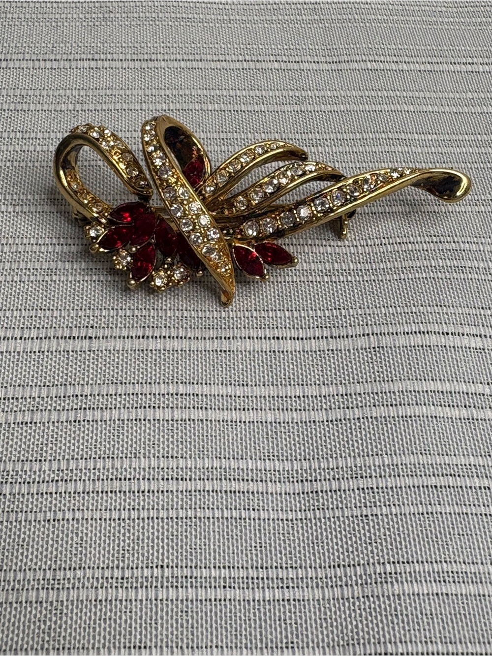 Vintage Gold Tone Brooch with Ruby and Clear Rhinestones